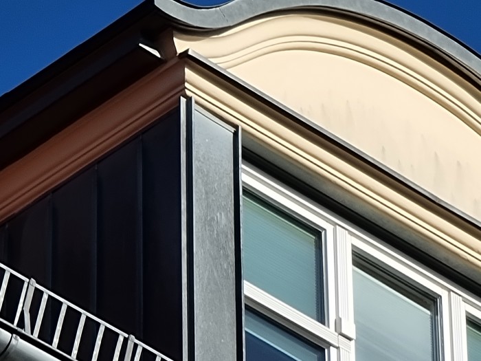 ... und dem Galaxy S21 Ultra bei der Zehnfachvergrößerung. (Bild: Tobias Költzsch/Golem.de)